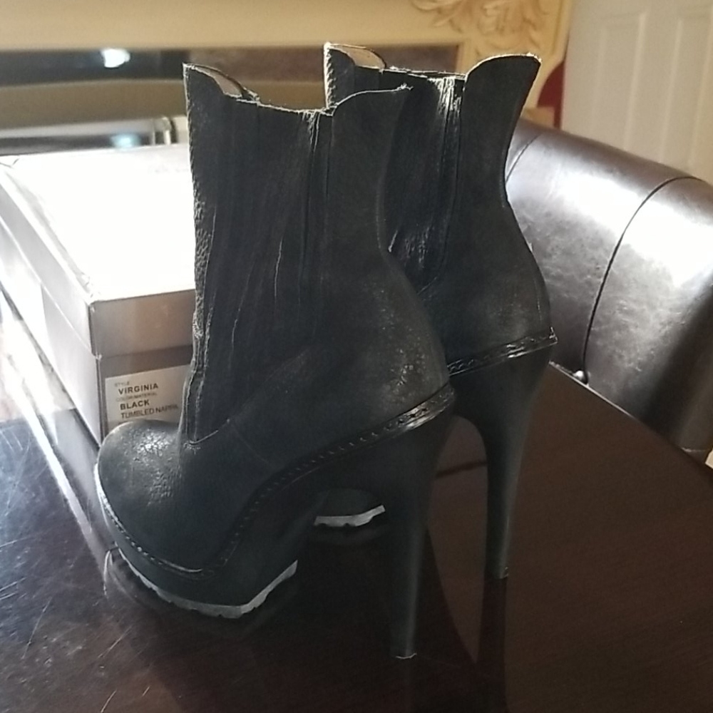 Boots - Picture 2 of 5
